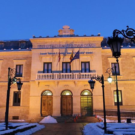 Alojamiento Turistico "El Torreon" Guest House Fresneda de la Sierra Luaran gambar
