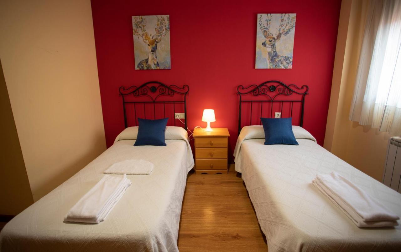 Alojamiento Turistico "El Torreon" Guest House Fresneda de la Sierra Luaran gambar