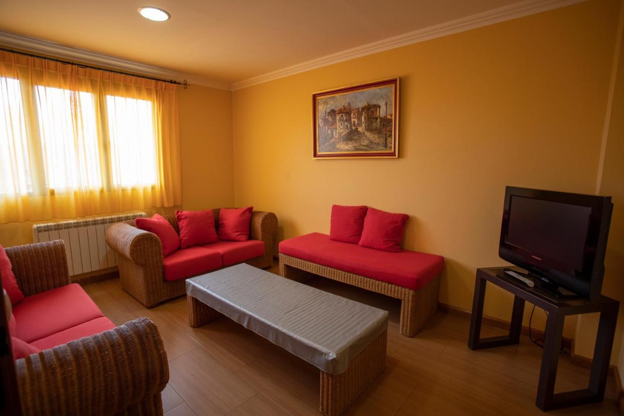 Alojamiento Turistico "El Torreon" Guest House Fresneda de la Sierra Luaran gambar