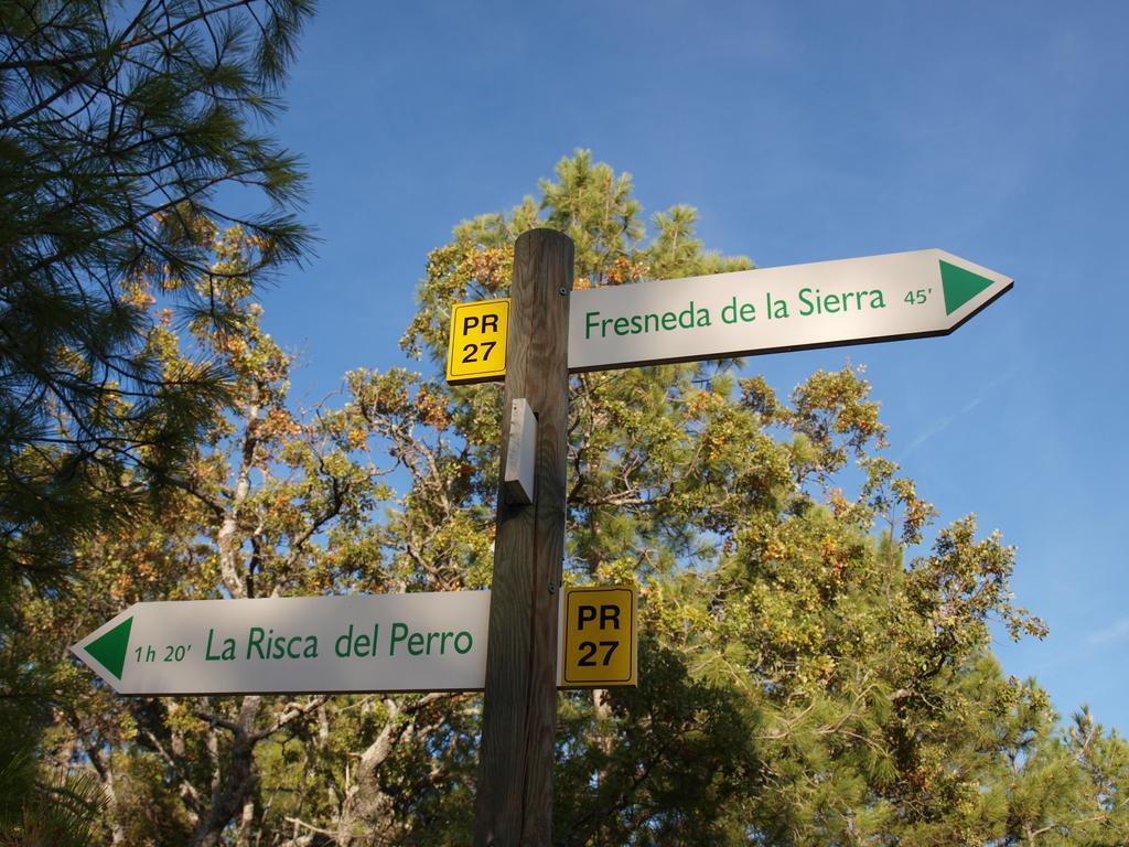 Alojamiento Turistico "El Torreon" Guest House Fresneda de la Sierra Luaran gambar